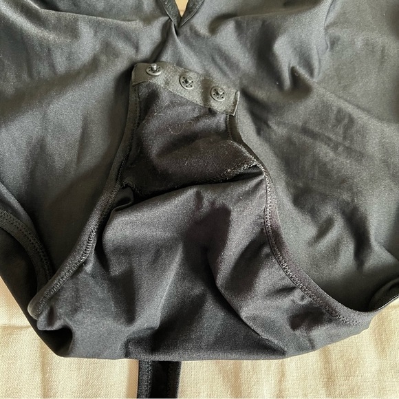 Victoria’s Secret Black Choker High Neck Plunging Neckline Bodysuit Size Large - Picture 9 of 16